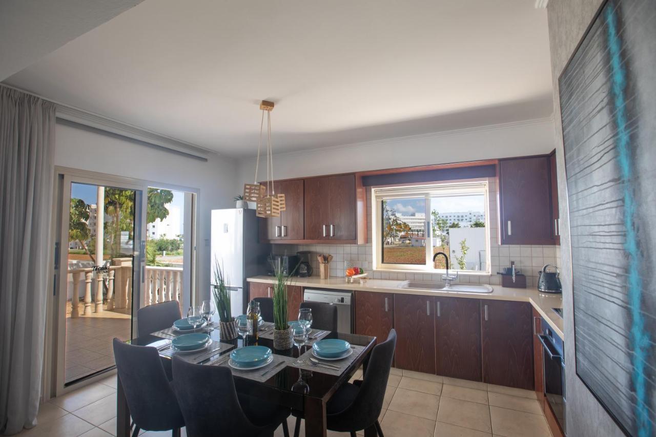 Tonia Seaview Villas Protaras Bagian luar foto